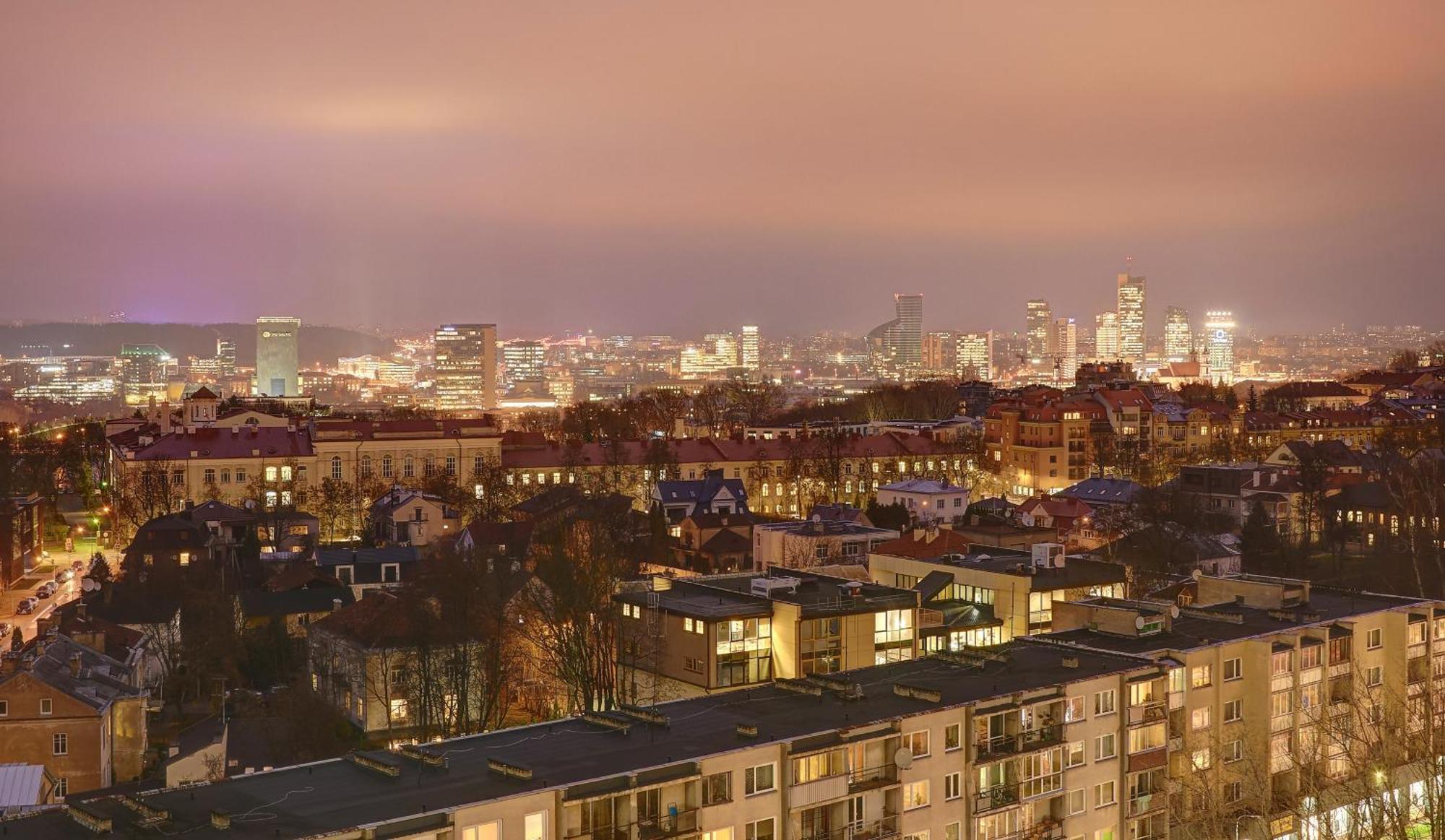 Helios Luxury Apartment In Vilnius Skyscraper Eksteriør billede